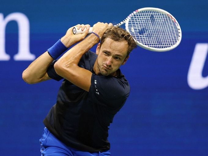 Emil Ruusuvuori vs Daniil Medvedev Prediction, Betting Tips & Odds │6 OCTOBER, 2022