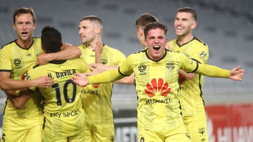 Wellington Phoenix vs Melbourne Victory Prediction, Betting Tips & Odds | 12 APRIL 2024