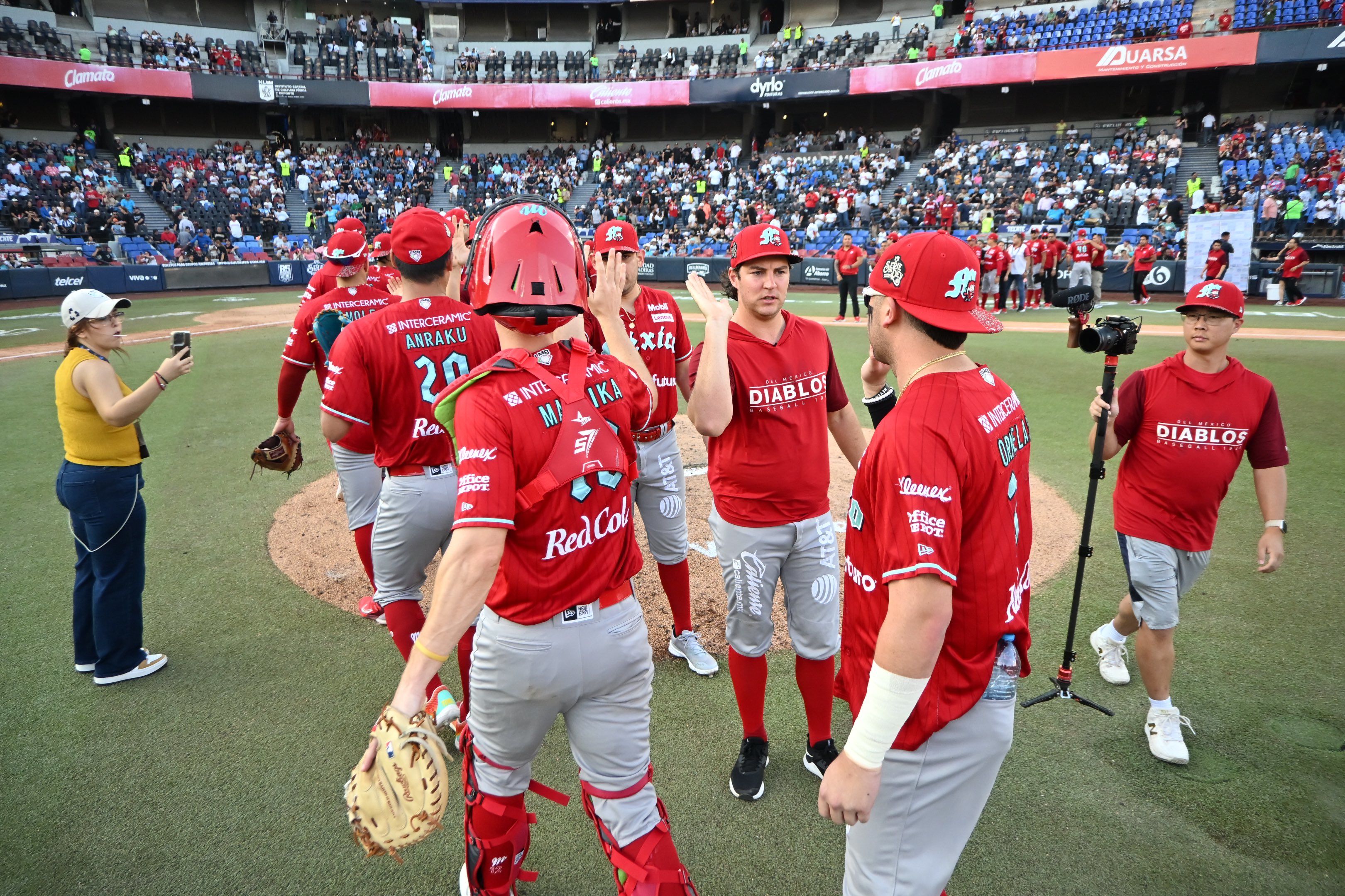 Se reanuda el Juego 3 de la Serie del Rey y ganan Los Diablos