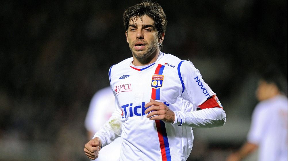 Juninho Pernambucano Recognized as Best Free-Kick Taker in History; Ronaldo Ranks 19th