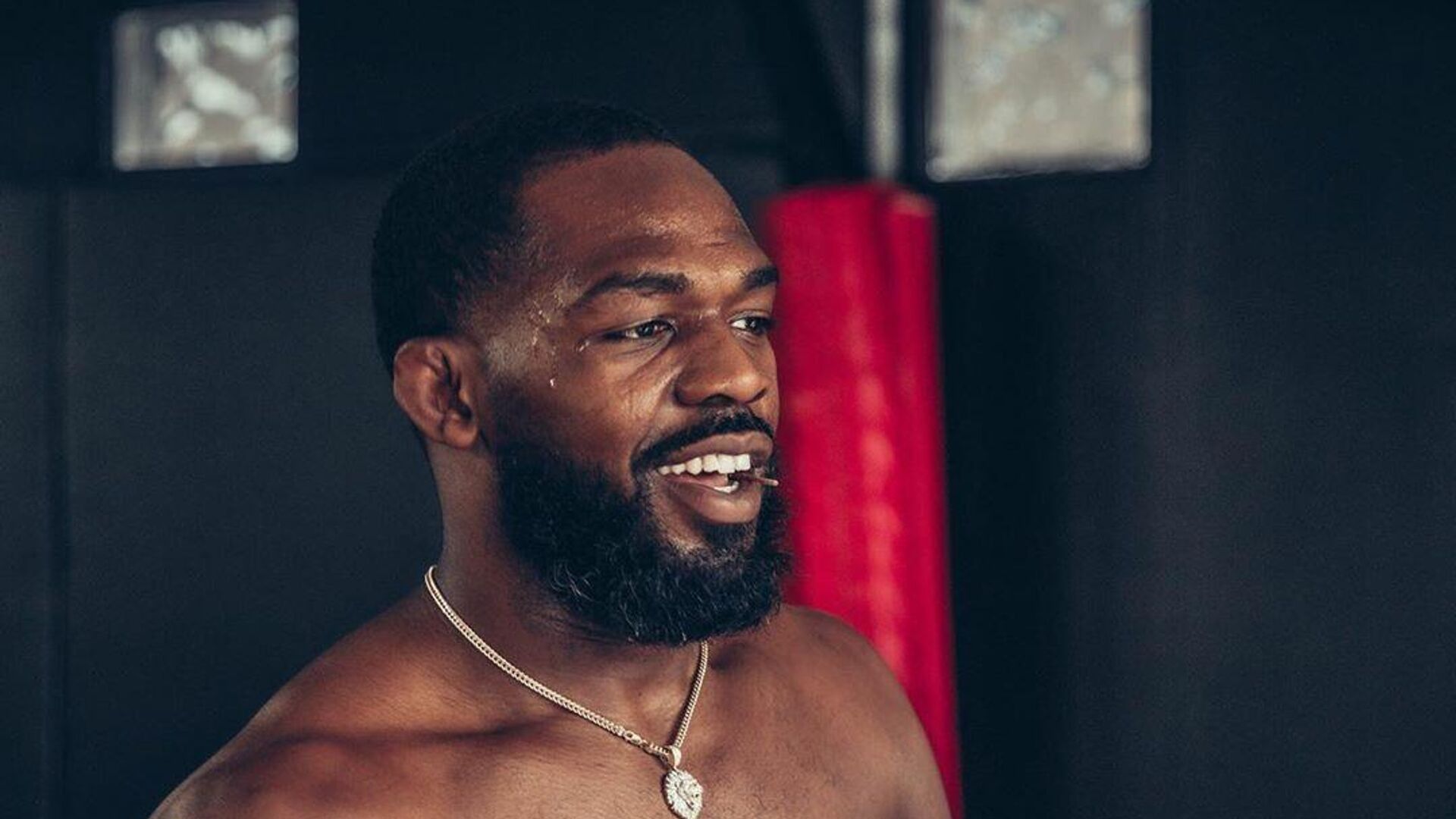 UFC Champion Jones Successfully Squats 525 Pounds Three Times