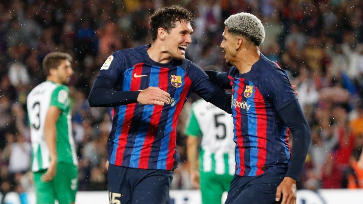 Juventus Aim to Loan Araujo or Christensen from Barcelona This Winter