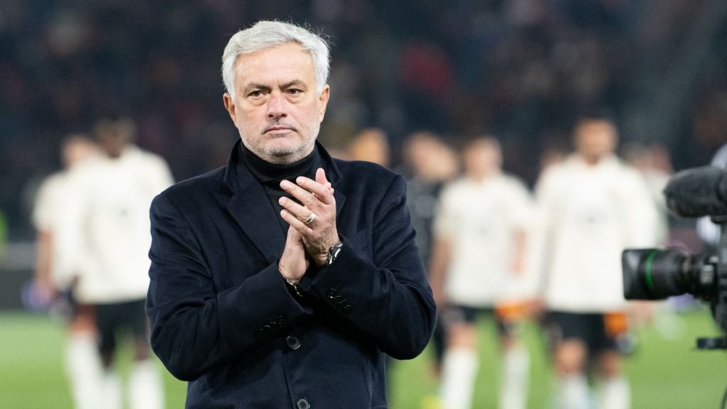 Fenerbahce Speaks on Mourinho's Future After His Criticism of Turkish League