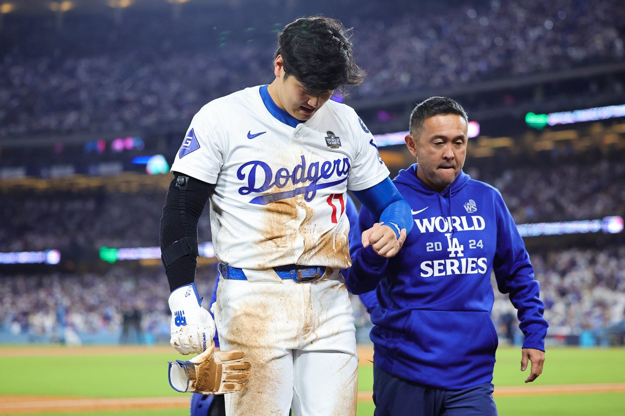 Shohei Ohtani sufre subluxación de hombro en el Juego 2 de la Serie Mundial