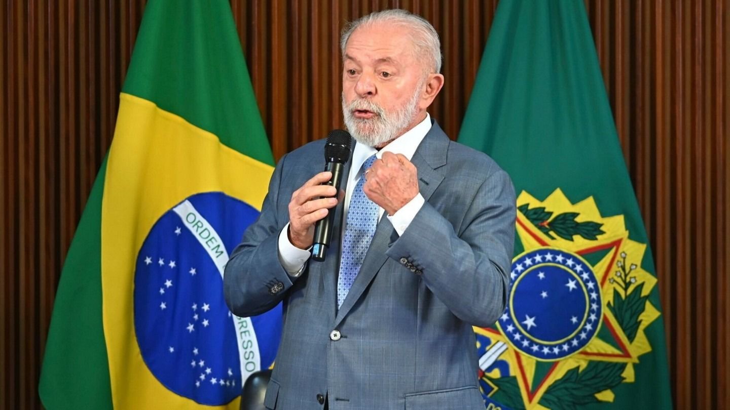 Brazilian President Calls for More Local Players in National Team