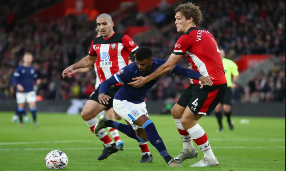 Huddersfield Town vs Southampton Prediction, Betting Tips & Odds │25 November, 2023