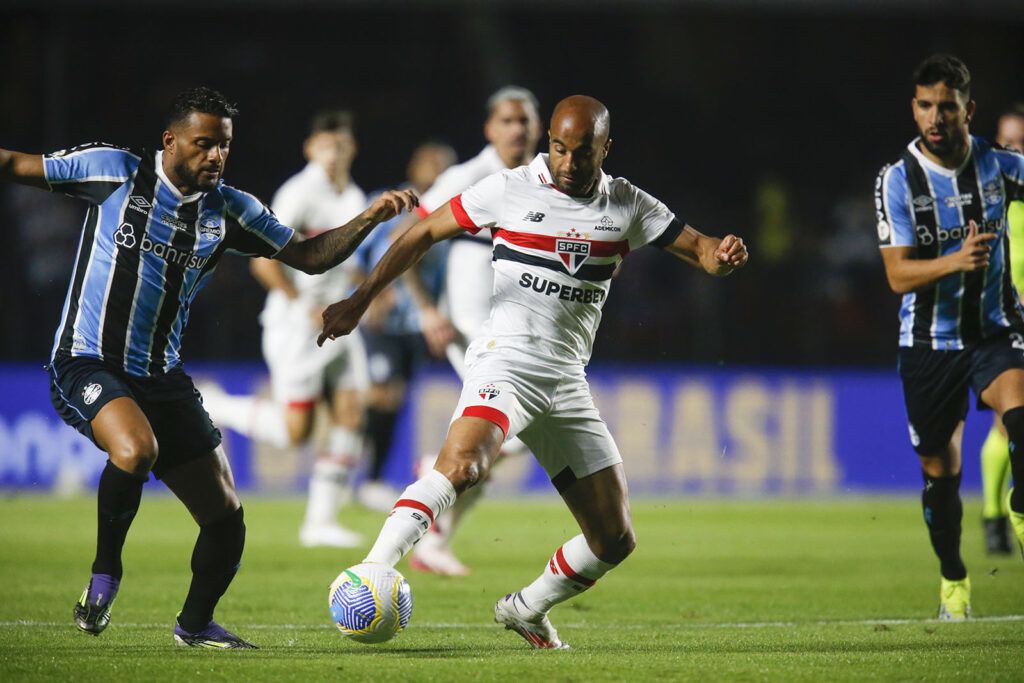 Grêmio vs São Paulo Prediction, Betting Tips & Odds | 01 DECEMBER 2024