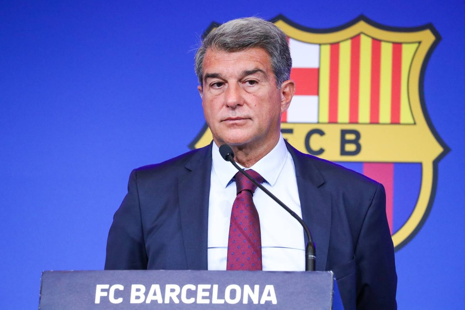 Barcelona Opposition Calls for Laporta's Resignation