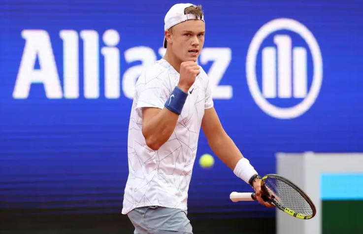 Daniel Altmaier vs Holger Rune Prediction, Betting Tips & Odds │2 NOVEMBER, 2023