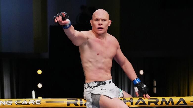 Guskov de Uzbekistán se enfrentará a Walker de Brasil en un evento de UFC programado para enero