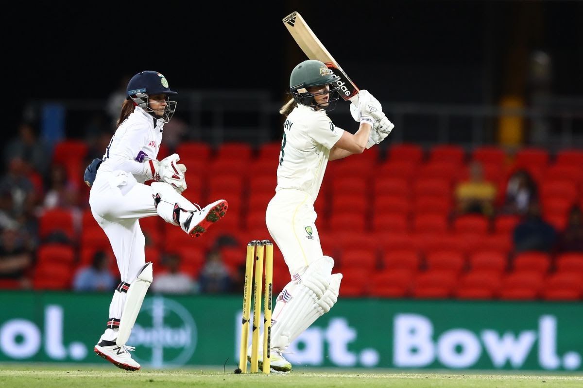 Women's Test: Indian bowlers impress as game heads to draw