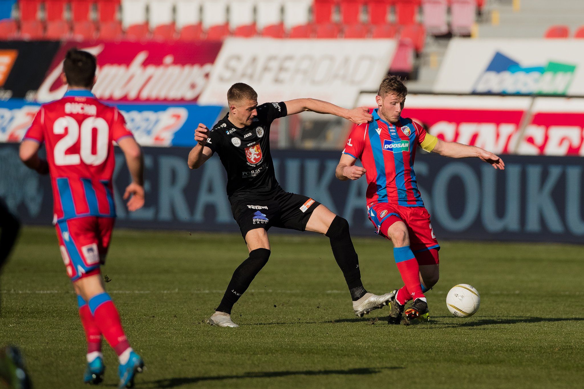 Hradec Kralove vs Viktoria Plzen Prediction, Betting Tips & Odds │23 NOVEMBER, 2024