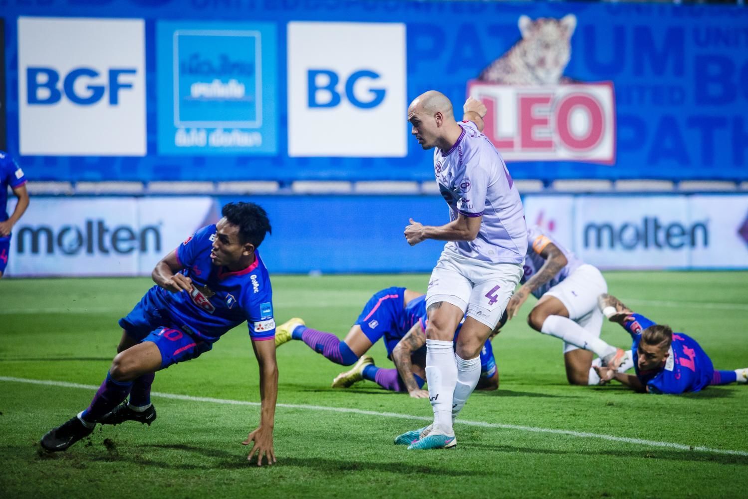 BG Pathum vs Bangkok United Prediction, Betting Tips & Odds | 01 DECEMBER 2024