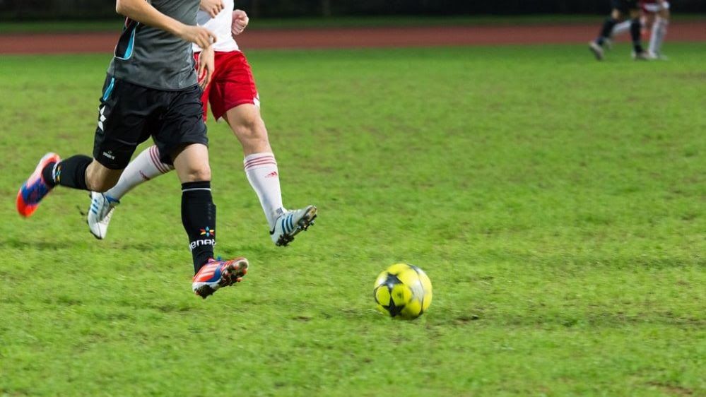 Argentinian third-tier football league coach shot