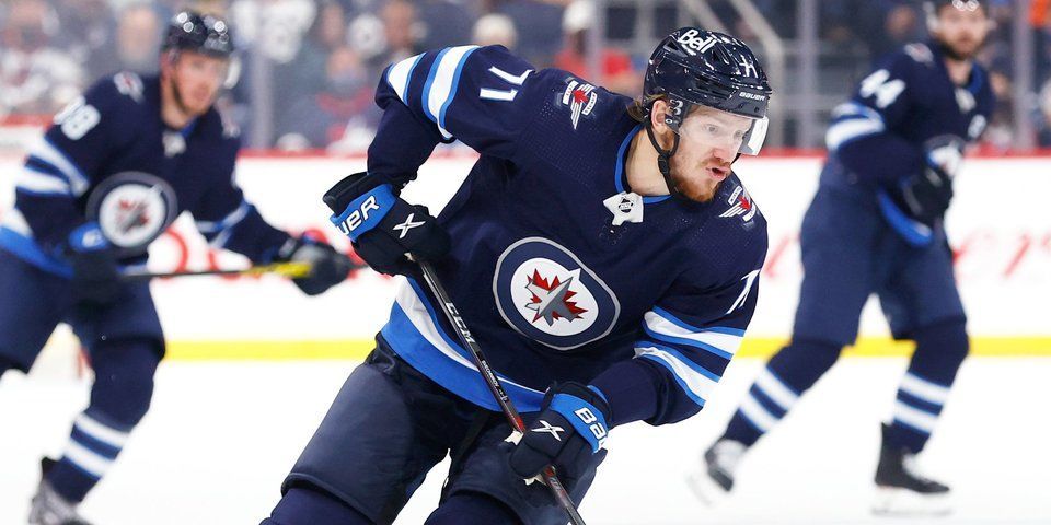 Winnipeg vs Carolina Prediction, Betting Tips & Odds │8 DECEMBER, 2021