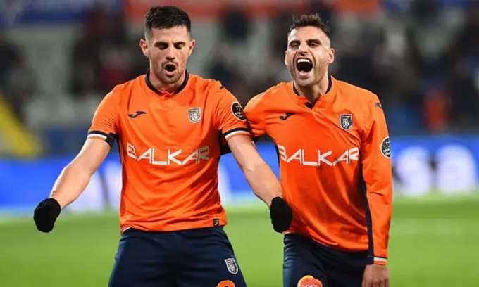 Basaksehir vs Rapid Pronóstico, Apuestas y Cuotas│2 de octubre de 2024