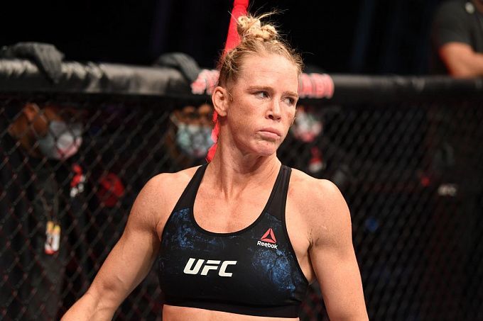 Holly Holm vs Yana Santos. Pronóstico, Apuestas y Cuotas│26 de marzo de 2023