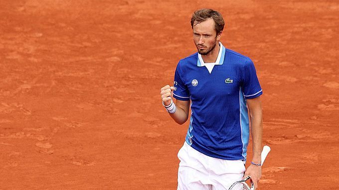 Laslo Djere vs Daniil Medvedev  Prediction, Betting Tips & Odds │26 MAY, 2022