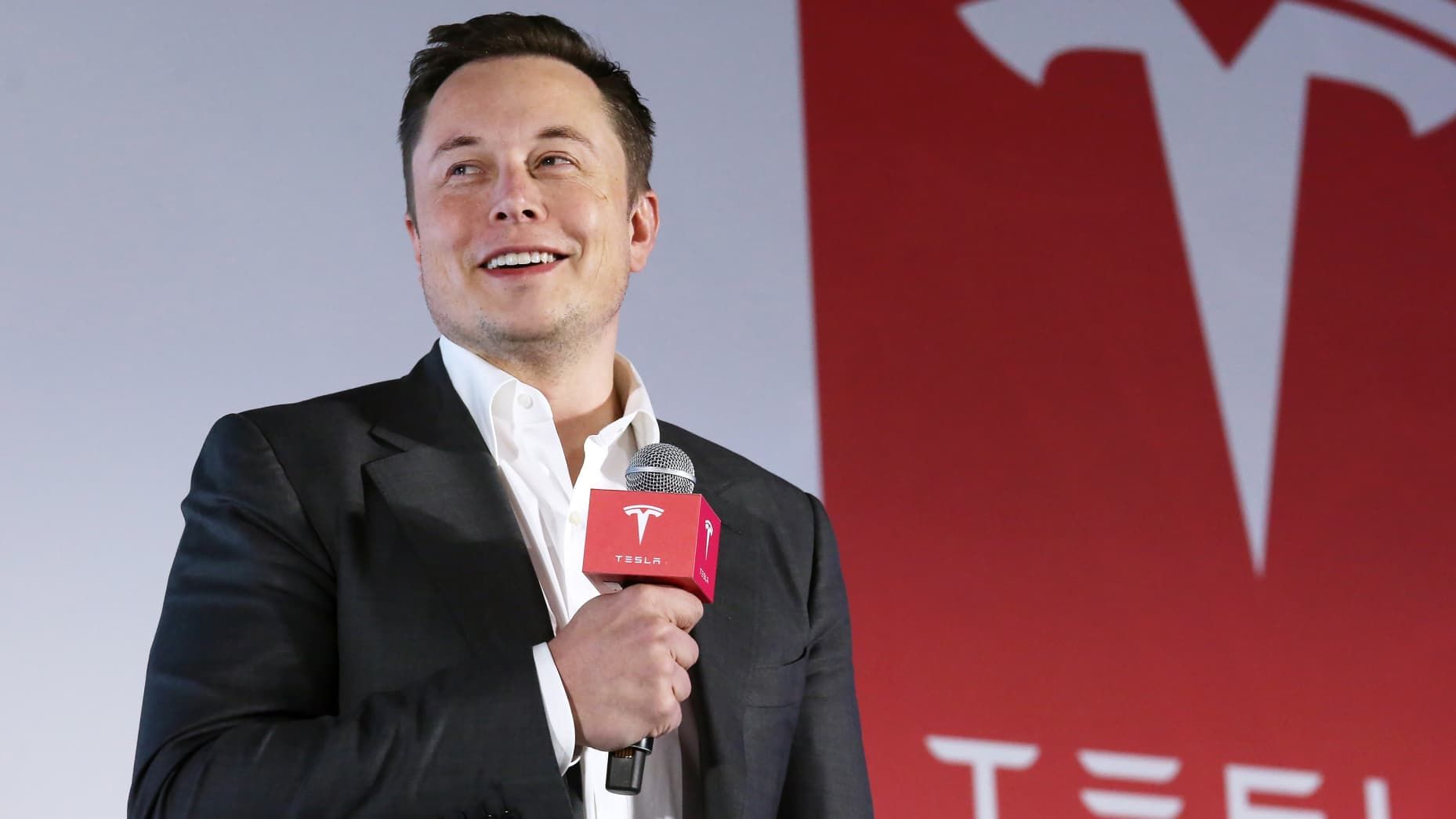 Elon Musk's Father Confirms Musk Wants to Buy Liverpool Football Club