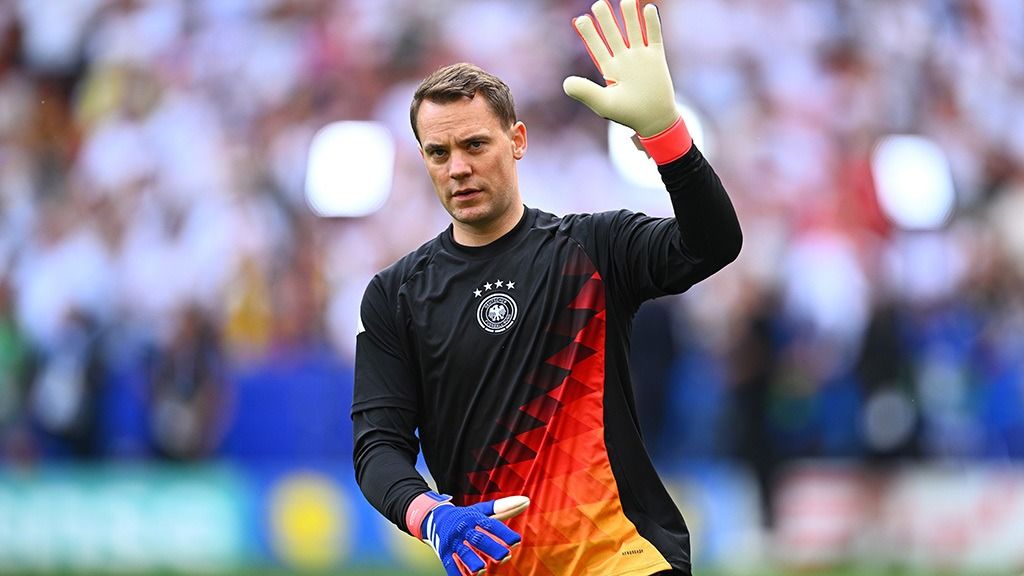 Neuer Out for Bayern for Remainder of 2024 Season Due to Rib Fracture