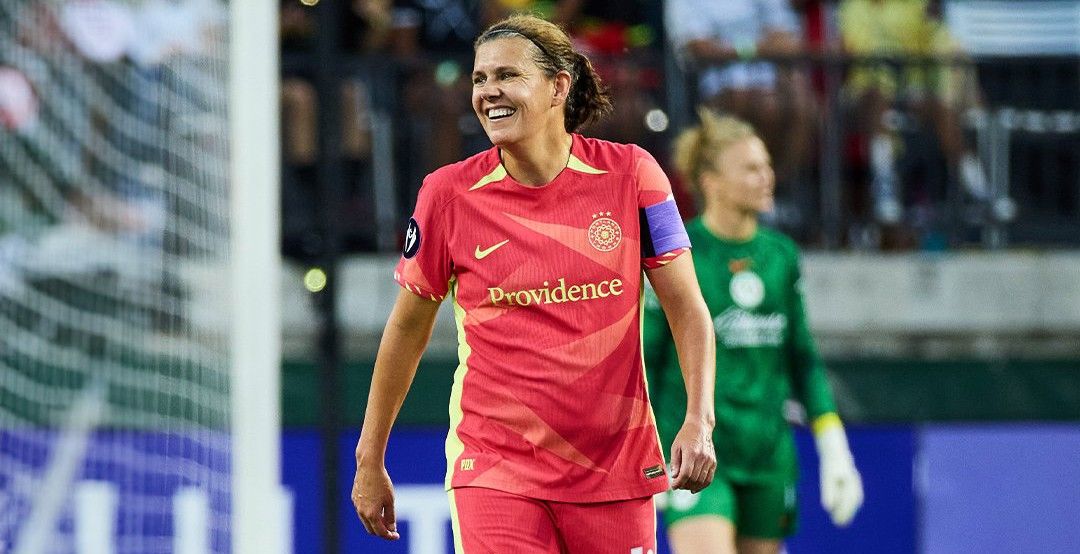 ¡Se va otra referente del futbol femenino! Christine Sinclair se retira de las canchas