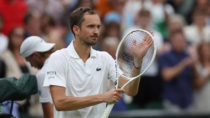 Jan-Lennard Struff vs Daniil Medvedev Prediction, Betting Tips and Odds | 05 July 2024