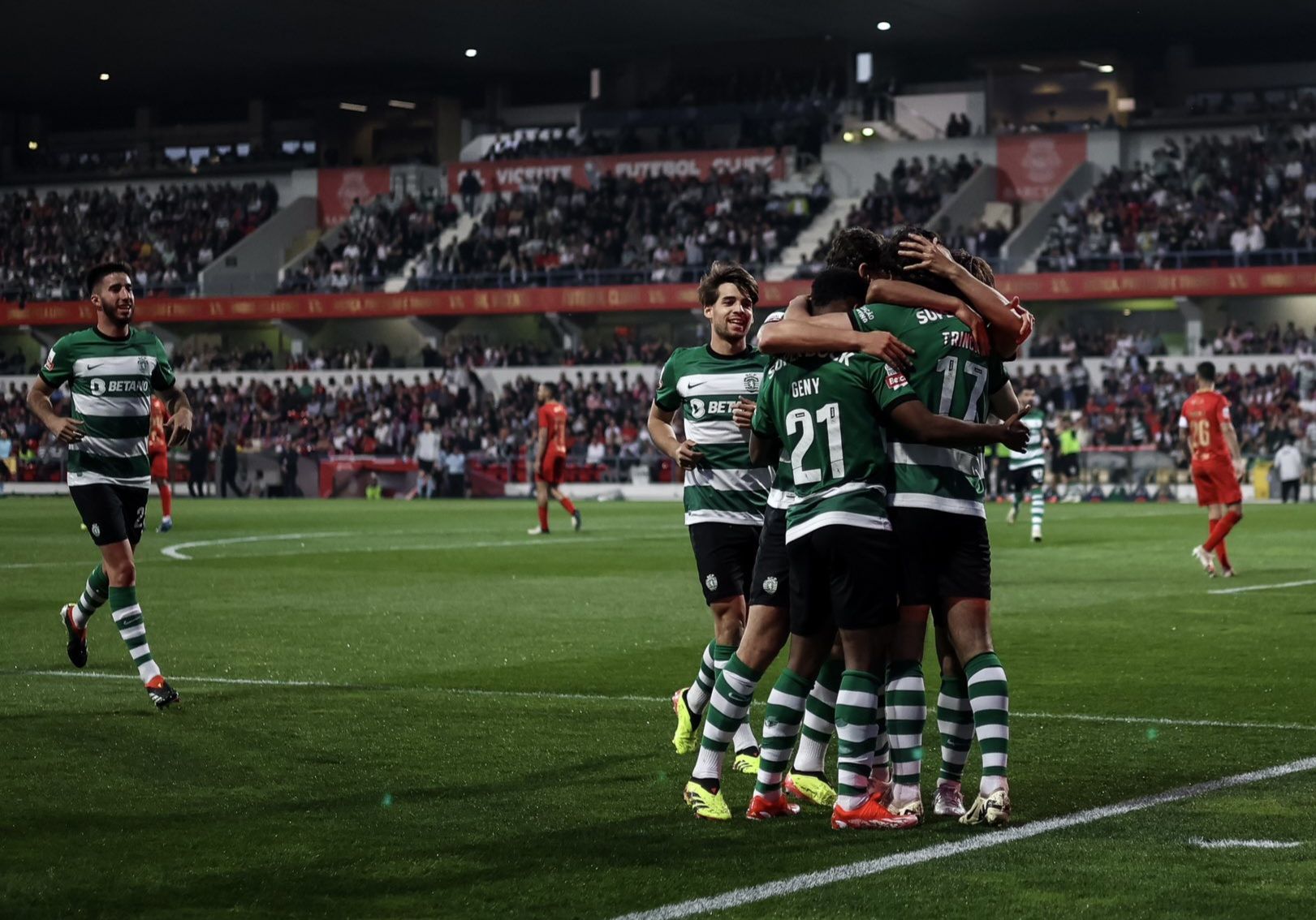 Famalicao vs Sporting CP Prediction, Betting Tips & Odds | 16 APRIL, 2024